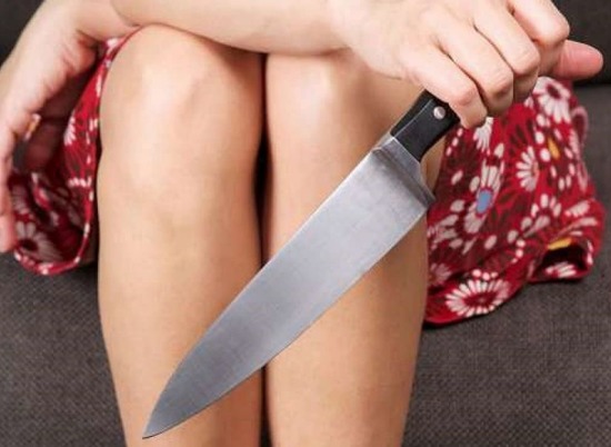 Под Волгоградом женщина пырнула ножом парня, который ей понравился