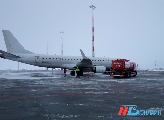Аэропорт Волгограда не выпускает авиарейсы из-за сильного тумана