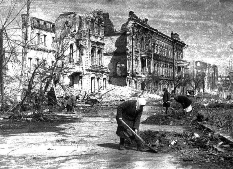 Специальная комиссия оценила причиненный нацистами вред Сталинградской земле в 358 млн рублей