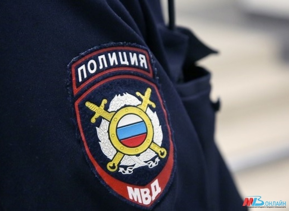 Под Волгоградом полиция ищет водителя, скрывшегося с места ДТП